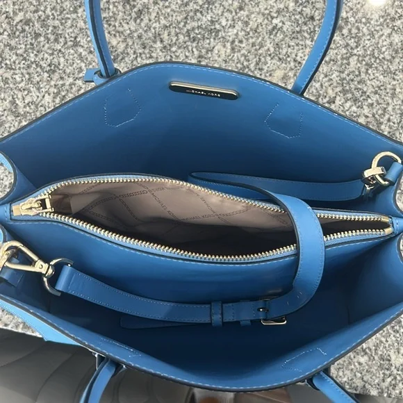 Michael Kors Purse - Picture 4 of 4